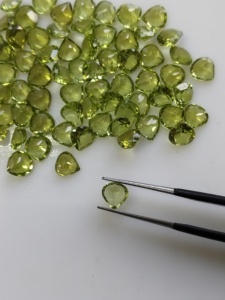 Peridoto Verde Natural de 6MM, Corte Corazón, Mejor Calidad, Tamaño Personalizable, Gema Suelta para Joyería - Product Image 6