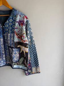Chaqueta acolchada de algodón hecha a mano con estampado floral de leopardo, abrigo informal de invierno para mujer con bolsillos, regalo para ella. - Product Image 3