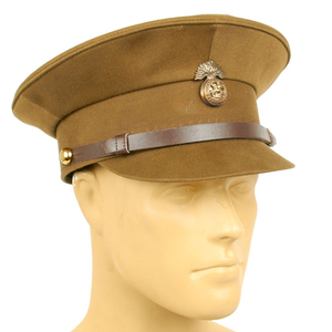 Gorra clásica con visera estructurada y firme, diseñada para uniformes, desfiles, disfraces y actuaciones ceremoniales. - Product Image 5