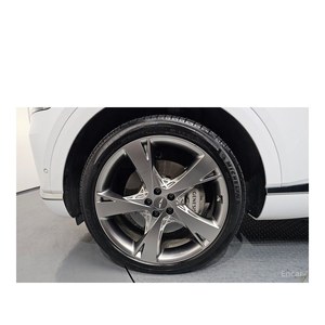 Genesis GV80 3.0 Diésel AWD 2023 con 44,620 km, Volante a la Izquierda, Caja de Cambios Automática, Asientos de Cuero, Cámara Trasera - Product Image 5