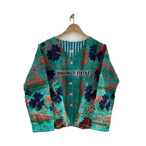 Veste Kantha en coton indien fait à la main Style Boho Hippie unisexe bord brut pardessus hiver brodé à la main Suzani respirant tissé - Product Image 1
