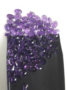 Ametyste africaine naturelle 8x6MM, taille ovale, violet, meilleure qualité, pierre précieuse en vrac certifiée pour la fabrication de bijoux - Product Image 4