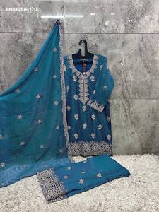 Traje Plazzo-Dupatta listo para usar, con bordados de Butta dispersos y ribete ancho, ideal para festivales. Proveedor de la India. - Product Image 5