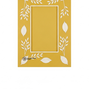 Cadre photo en os incrusté de fleurs Luna, finition jaune |   Cadre photo décoratif fait main - Product Image 4