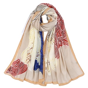 Pañuelo de Algodón con Estampado Tropical, Ligero y Largo, para Uso Diario de Mujer, Accesorio de Moda para Todas las Temporadas - Product Image 2