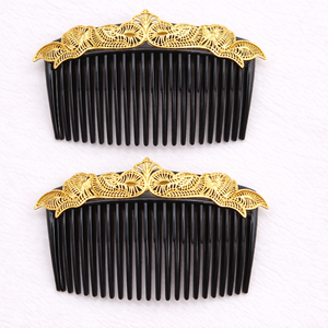 MOLL JEWELLERS Mini-animaux en alliage plaqué or vintage, faits à la main, écologiques, étanches, élégants, à la mode, avec perles scintillantes et pompon - Product Image 1