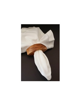 Anneau de serviette décoratif en bois poli, élégant pour l'agencement de table de banquet, idéal pour les célébrations de fin d'année et les événements formels - Product Image 6