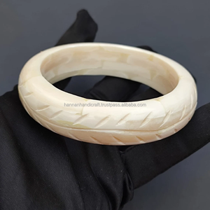 Romantic Gold-Plated Wavy Resin Cuff Bracelets Colorful <b>Pearl</b>-Main Stone Irregular Geometric Design Transparent Resin Fashion - Product Image 6