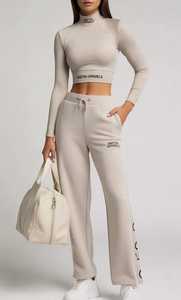 Conjunto Deportivo de 2 Piezas para Mujer, Color Beige, Top Corto de Cuello Alto y Manga Larga, Pantalones Anchos con Cordón Ajustable - Product Image 4