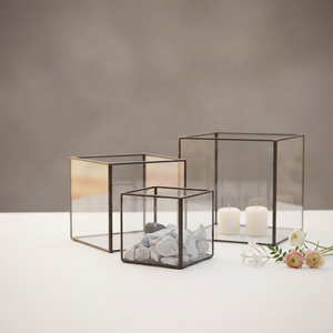 เชิงเทียนแก้วทรงลูกบาศก์กรอบโลหะสีดำสำหรับตกแต่งงานแต่งงาน - Product Image 1