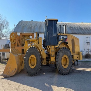 Chargeuse sur pneus puissante CATERPILLAR 966H conçue pour les tâches de construction exigeantes avec une fonctionnement stable et une haute productivité - Product Image 3