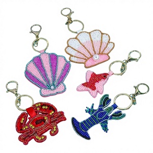 Porte-clés brodé portable, fait main, très créatif, avec perles et strass, motifs animaux marins (étoile de mer, coquillages, tortue marine, dauphin) - Product Image 3