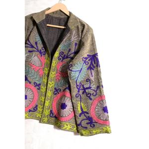 Veste Suzani faite à la main pour femmes, en coton, style bohème, brodée, ethnique - Product Image 4