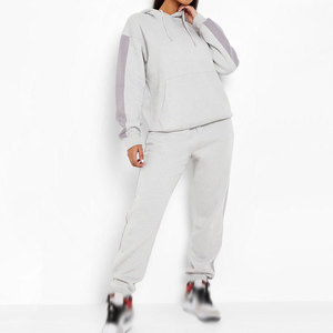 Ensemble de survêtement rose pour femme, à blocs de couleur, à capuche, manches longues, poches latérales, coupe décontractée, idéal pour le printemps - Product Image 4