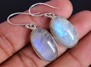 ต่างหูเงินแท้ 925 ประดับด้วยหินมูนสโตนสีรุ้งธรรมชาติ ดีไซน์เก๋ไก๋ เหมาะสำหรับผู้หญิง - Product Image 4