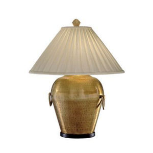Wholesale Hammered Brass Table Lamp <b>Style</b> Antique Brass Finish Decorative Bedside Lighting With <b>Cream</b> Fabric Shade For Hotel Use - Product Image 1