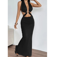 Robe de soirée sculptée à découpes et col halter, avec anneau métallique sur le devant, robe longue moulante dos nu, robe de soirée froncée à col halter