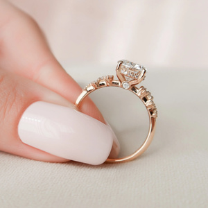 แหวนหมั้นเพชรทองคำ 14K ทรงกลมเจียระไนแบบบริลเลียนท์ ตัวเรือนแบบหนามเตย เครื่องประดับชั้นดีสำหรับผู้หญิง - Product Image 5