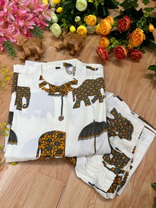 Conjunto de Dos Piezas para Mujer, Estampado de Algodón Premium, Kurta Larga Blanca con Botones y Pantalones, Ropa Tradicional Étnica para Fiestas - Product Image 6