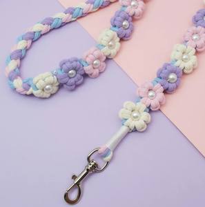 Correa para Perro Hecha a Mano con Diseño Floral – Correa Trenzada de Algodón para Cachorros, Correa Estética con Flores, Suave y Resistente para Mascotas - Product Image 2