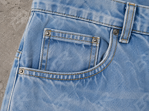 Jean large bleu clair délavé style vintage, coupe décontractée, streetwear pour femme - Product Image 6