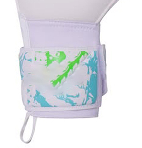 ถุงมือผู้รักษาประตูฟุตบอลมืออาชีพรุ่นใหม่ คุณภาพสูง ผลิตจากยางลาเท็กซ์ ระบายอากาศได้ดี ปรับขนาดได้ กันลื่น พร้อมสกรีนโลโก้ตามสั่ง โดย Ako - Product Image 5