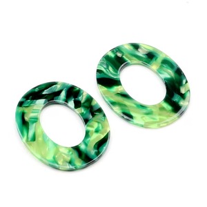 ต่างหูเรซิ่นลายดอกไม้ ดีไซน์เก๋ไก๋รูปทรงไม่สมมาตร งานฝีมือสุดหรูสำหรับผู้หญิง - Product Image 3