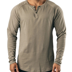 เสื้อยืดแขนยาวผู้ชาย ทรงเฮนลีย์ สีพื้น ผ้าถัก ทรงปกติ สไตล์ลำลอง สีเทา - Product Image 1