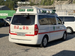 Ambulance Starex H-1 2017 à toit surélevé, diesel, automatique, véhicule de transport médical et de sauvetage, blanc, voiture d'occasion, véhicule coréen - Product Image 2