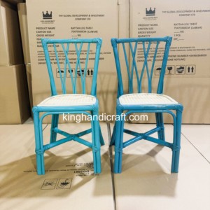 Chaises en rotin faites à la main pour enfants, idéales pour la location événementielle, les fêtes d'anniversaire, les mariages, la décoration de crèches bohèmes et les cabines photo. - Product Image 4