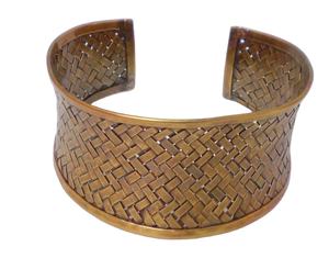 Bracelet en cuivre antique de luxe pour femmes, forme unique large et évasée, design en forme de panier tressé, bracelet en métal massif élégant - Product Image 1