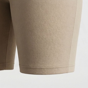 Ensemble 2 pièces tricoté pour femme : T-shirt col rond à manches courtes et short respirant, décontracté, au-dessus du genou, imprimé lettres, couleur unie - Product Image 6