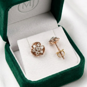 Pendientes de tuerca con broche de rosca de oro rosa macizo de 14K con diamantes naturales en forma de racimo floral, joyería fina, Memoria Jewels, venta al por mayor - Product Image 5