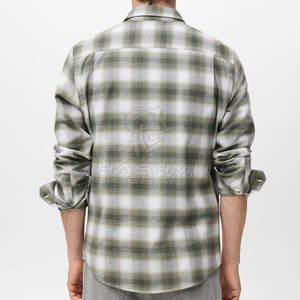 Chemise en flanelle douce, confortable et chaude avec un design classique à boutons et des manches longues, vêtement décontracté pour hommes, utilisation en extérieur - Product Image 3