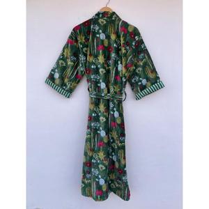 Kimono de Terciopelo Hecho a Mano, Elegante, Estampado con Monos y Flores, Ropa de Dormir Larga Estilo Bohemio, de Alta Calidad, Suave y Transpirable - Product Image 5