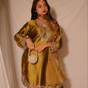 ผ้าซาตินปักลายสำหรับผู้หญิงอินเดียงานปาร์ตี้สมัยใหม่งานแต่งงานงานตัดเย็บแบบหนักสไตล์ญี่ปุ่น - Product Image 1