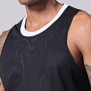 ชุดบาสเก็ตบอลแบบกลับด้านได้ เสื้อและกางเกงขาสั้น ผลิตจากโพลีเอสเตอร์ 100% เอวยางยืด รับสกรีนโลโก้ ชื่อ และหมายเลข ด้วยเทคนิคการพิมพ์แบบ Sublimation - Product Image 5