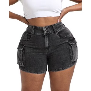 Shorts en jean cargo noirs élégants pour femme, en coton denim vintage, coupe droite, taille mi-haute, lavables et résistants à la décoloration, pour l'été - Product Image 3