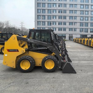 Chargeuse sur chenilles compacte tout-terrain XC7-TR08 à moteur diesel avec roulement de roue en caoutchouc pour chantier boueux, sablonneux et inégal - Product Image 5