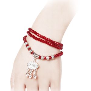 Bracciale alla Moda con Perle di Agata Rossa e Chiusura di Qualità, Elegante Accessorio Statement - Product Image 1