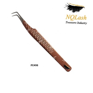 Pinzas de Volumen Ruso con Logotipo Personalizado, Pinzas de Acero Inoxidable de Alta Calidad con Punta de Diamante para Pestañas NQLASH - Product Image 4