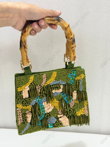 Sac à main perlé vert, motif géométrique 3D, sac de villégiature, fabrication artisanale, vente en gros, OEM, export, marque privée, approvisionnement en vrac - Product Image 4