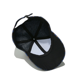 หมวกทรงทรัคเกอร์แบบเมทัลลิกสำหรับทุกเพศ ผ้าทั่วไป ปรับขนาดได้ ใช้ได้ทุกฤดู หมวกฮิปฮอปสะท้อนแสงสีรุ้งแบบโฮโลแกรมเมทัลลิก - Product Image 6