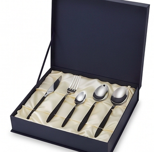 Ensemble de couverts modernes en acier inoxydable argenté à manche noir avec fourchette, cuillère et couteau pour table à manger, cuisine et usage quotidien - Product Image 6