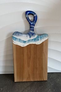 Planche à fromage en bois de qualité supérieure avec design en résine décorative, fabriquée à la main, planche à découper pour fruits et légumes, grande assiette à pizza - Product Image 6