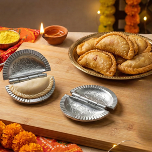 Outil de fabrication artisanale de gujiya et de karanji en aluminium, outil de cuisine pour la préparation de desserts, idéal pour la cuisson festive et la pâtisserie maison. - Product Image 3