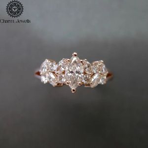 Anillo de compromiso y eternidad Charm_Jewells para mujer, chapado en oro rosa de 18K, plata, moissanita talla cojín, engaste clásico de puntas, IGI - Product Image 3