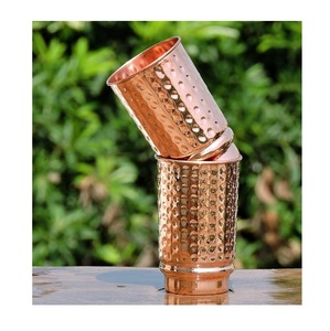 Verre à eau fonctionnel en cuivre, fait main, gobelet traditionnel, récipient bien-être élégant, pour la salle à manger et la cuisine, en métal durable - Product Image 2