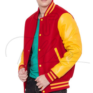 Veste universitaire sur mesure de haute qualité avec corps en laine, manches en cuir et broderie en chenille. Veste universitaire courte pour femme. - Product Image 4