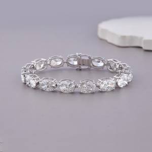 Bracelet tennis en diamant de culture ovale, finition or blanc 14 carats - Product Image 3